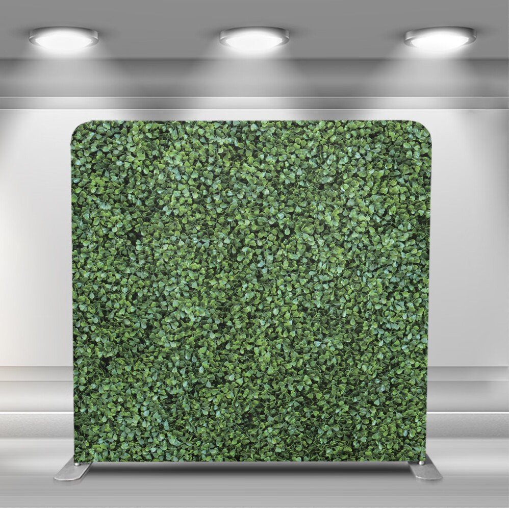 Green leaves for photo booth backdrop ideas